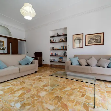 Guesthost - A-mare Ortigia - Palazzo Candido Appartement *